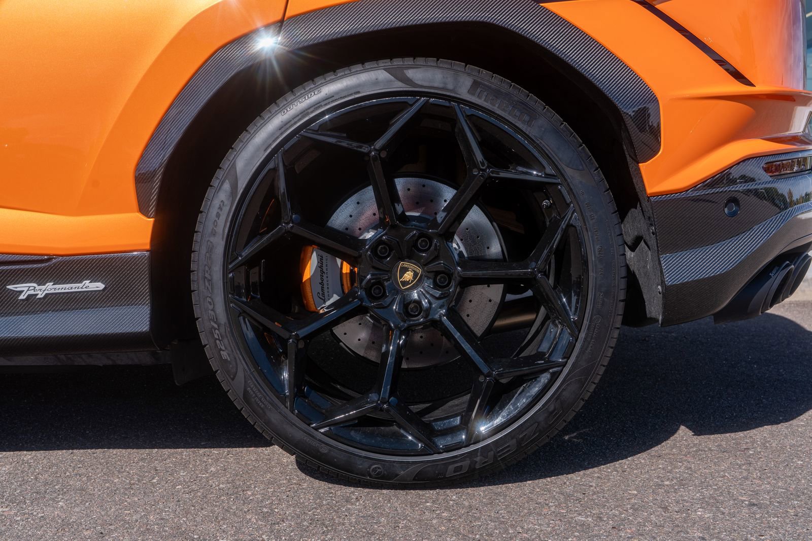 Used 2024 Lamborghini Urus Performante image 13