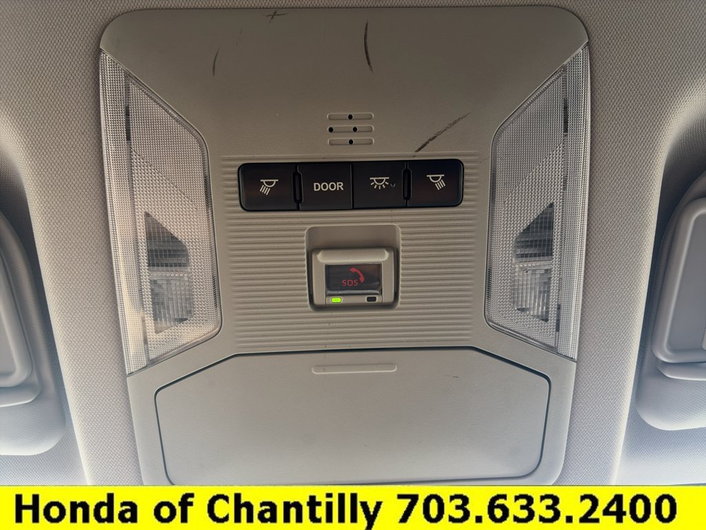 Used 2021 Toyota RAV4 XLE AWD/4WD image 18