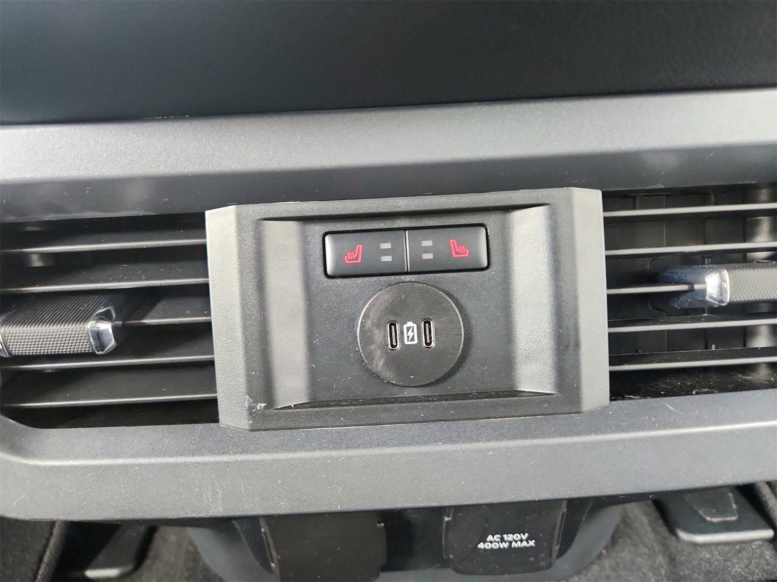 Used 2024 Ford F250 Lariat w/ Sport Appearance Package image 38