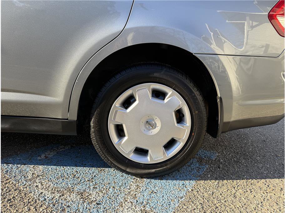 Used 2008 Nissan Versa 1.8 S w/ PWR Pkg image 12