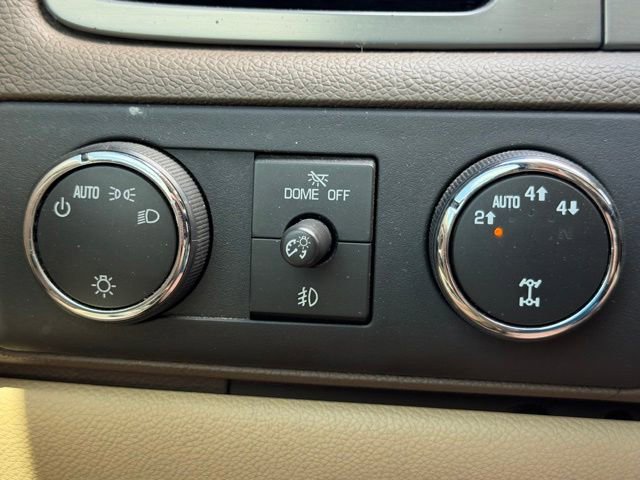 Used 2011 Chevrolet Avalanche LT w/ Luxury Package AWD/4WD image 20