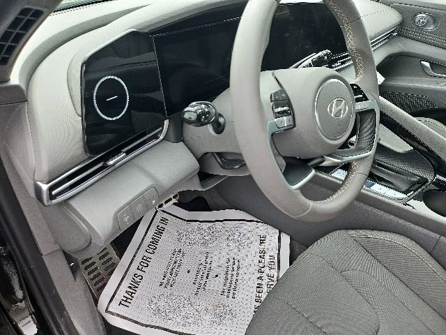 Certified 2025 Hyundai Elantra SEL FWD image 10