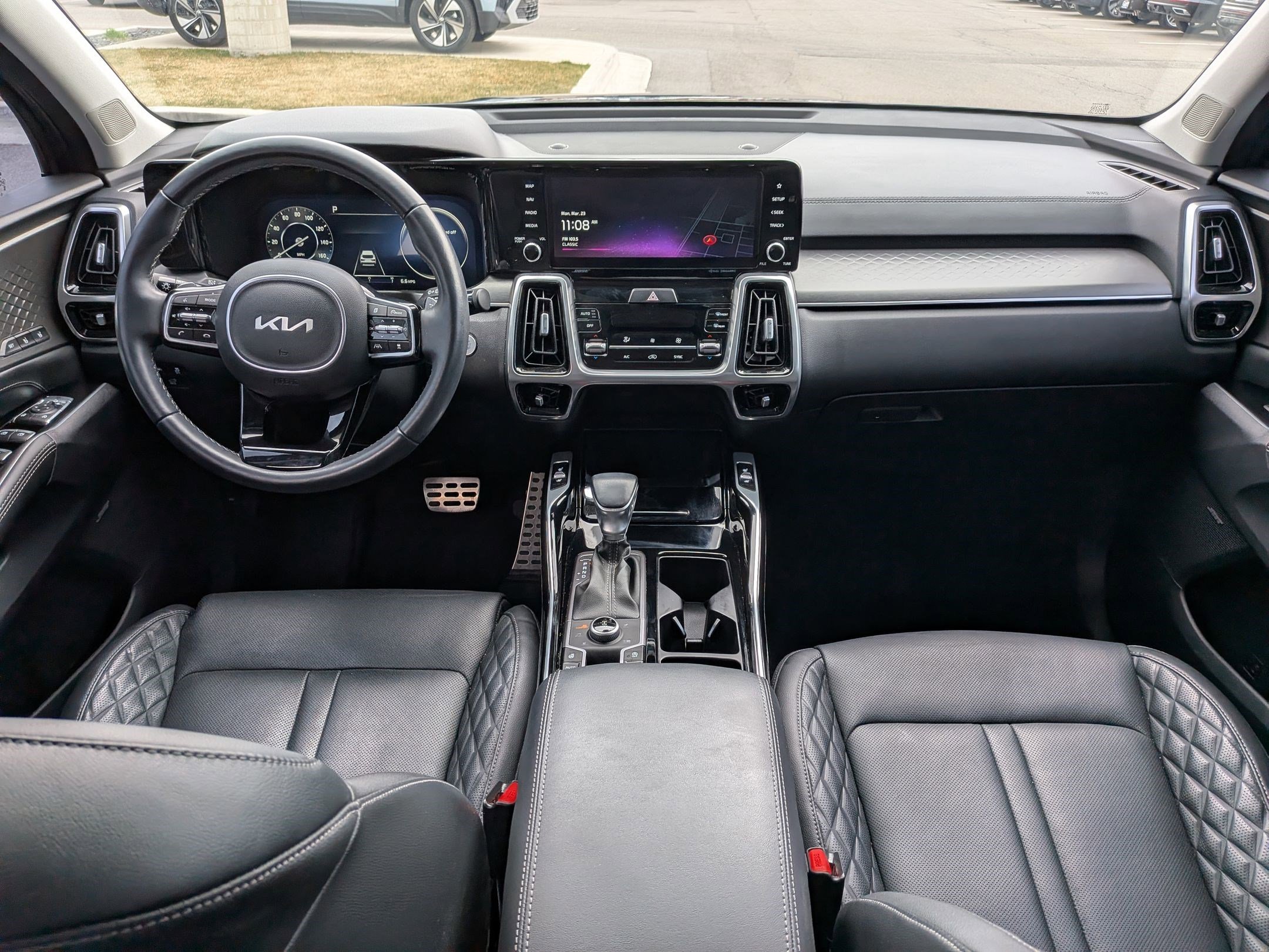 Used 2023 Kia Sorento SX image 28