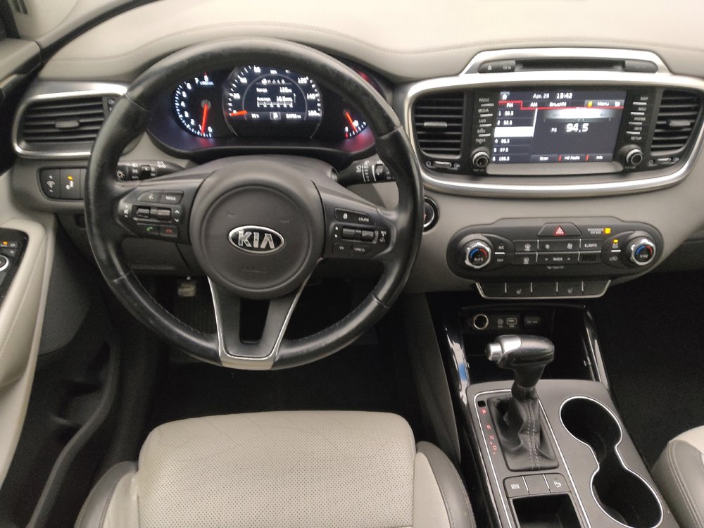 Used 2017 Kia Sorento SX FWD image 22