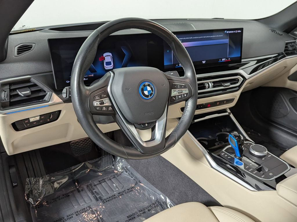 Certified 2023 BMW i4 eDrive35 image 17