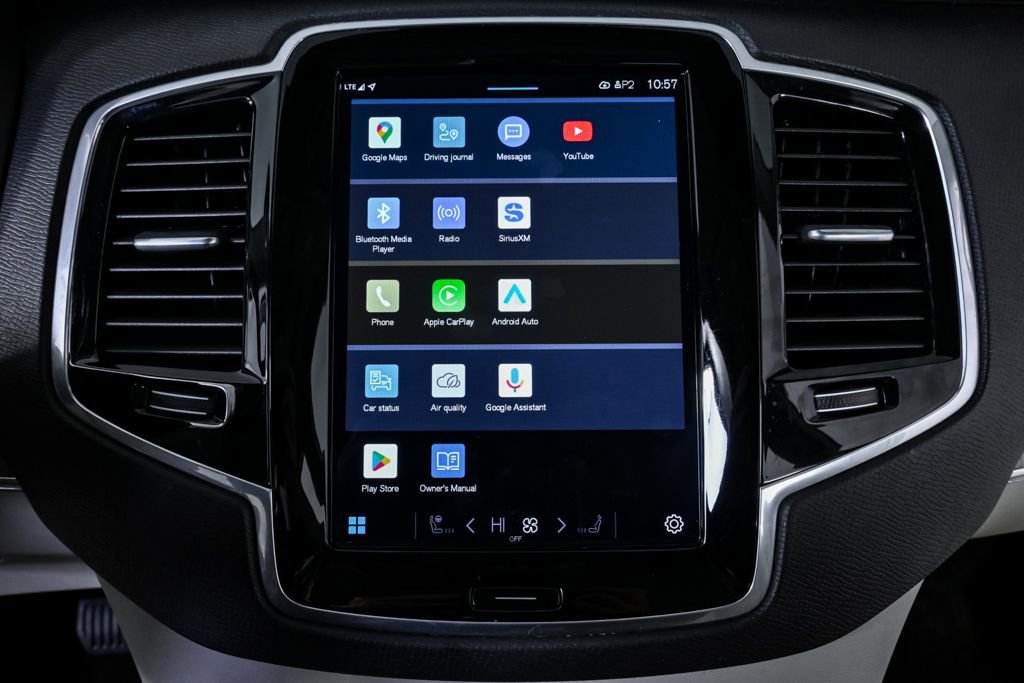 Certified 2024 Volvo XC90 B5 Plus w/ Protection Package Premier image 16