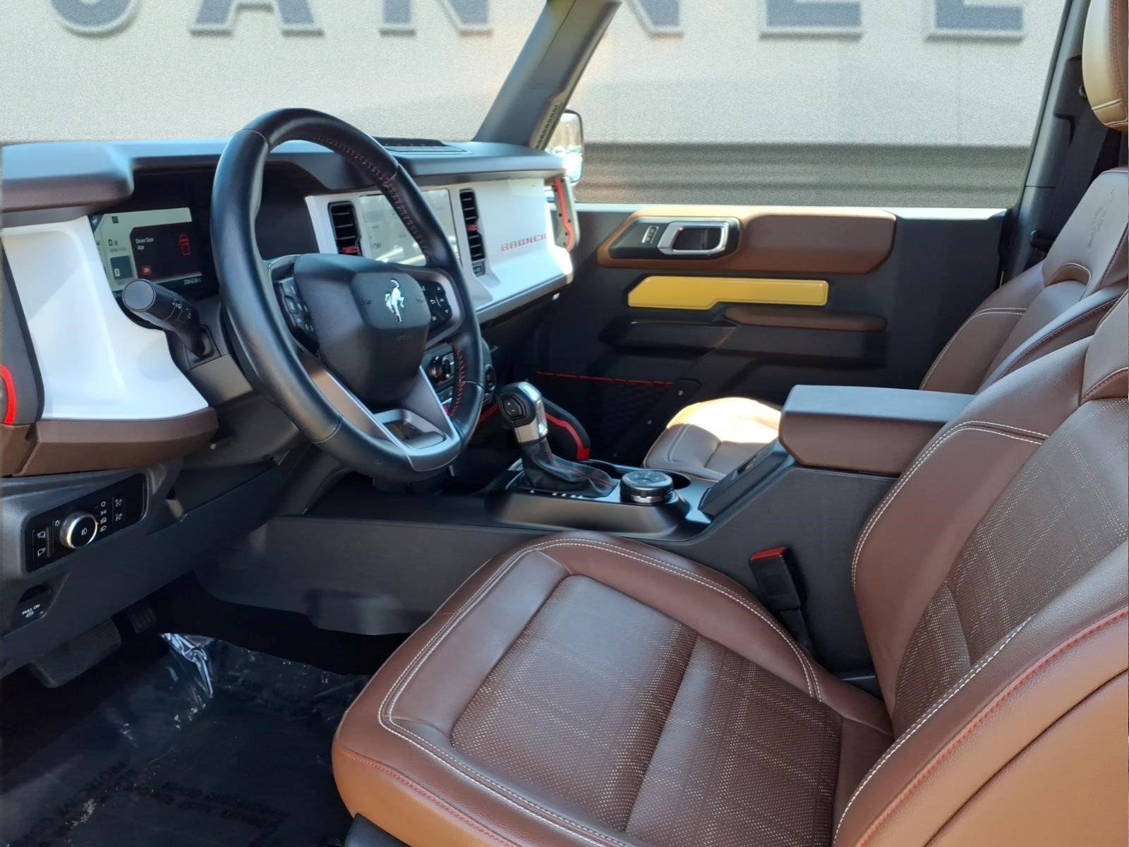 Used 2024 Ford Bronco Heritage Edition AWD/4WD image 14