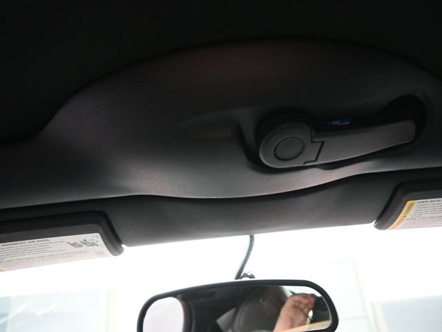 Used 2007 Pontiac Solstice GXP w/ Premium Package image 12