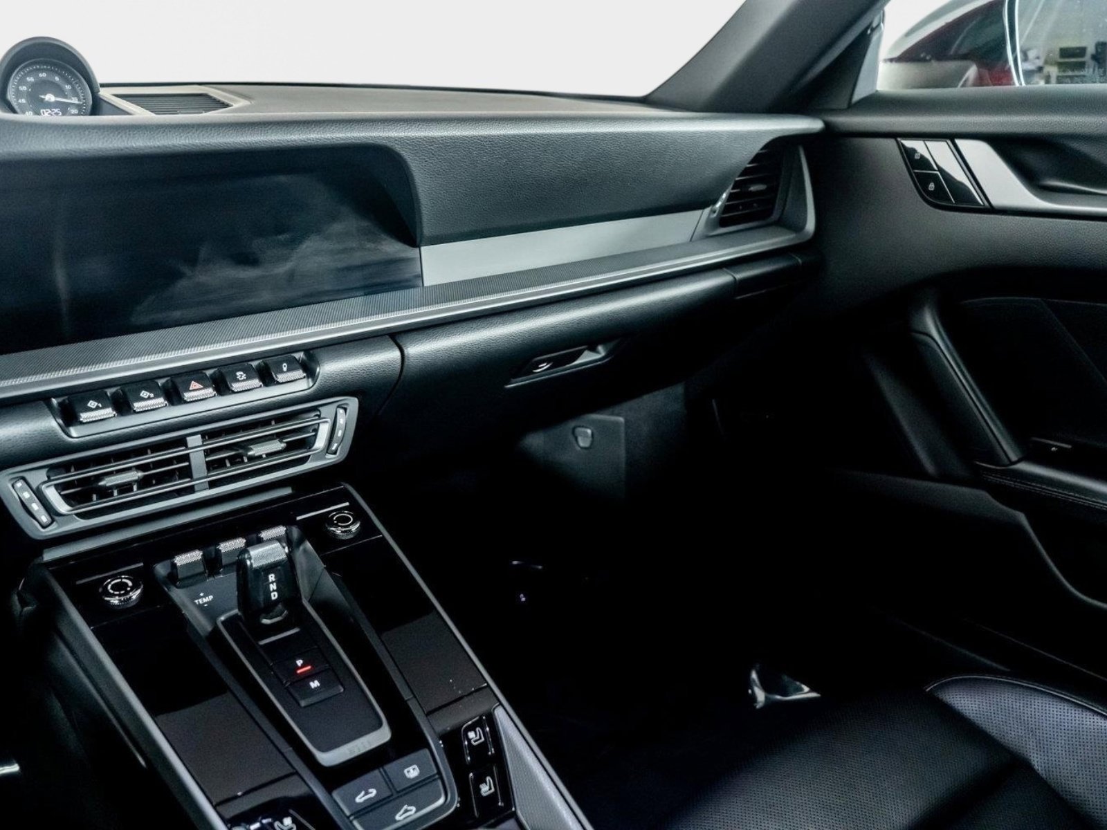 Used 2020 Porsche 911 Carrera 4S w/ Sport Package image 44