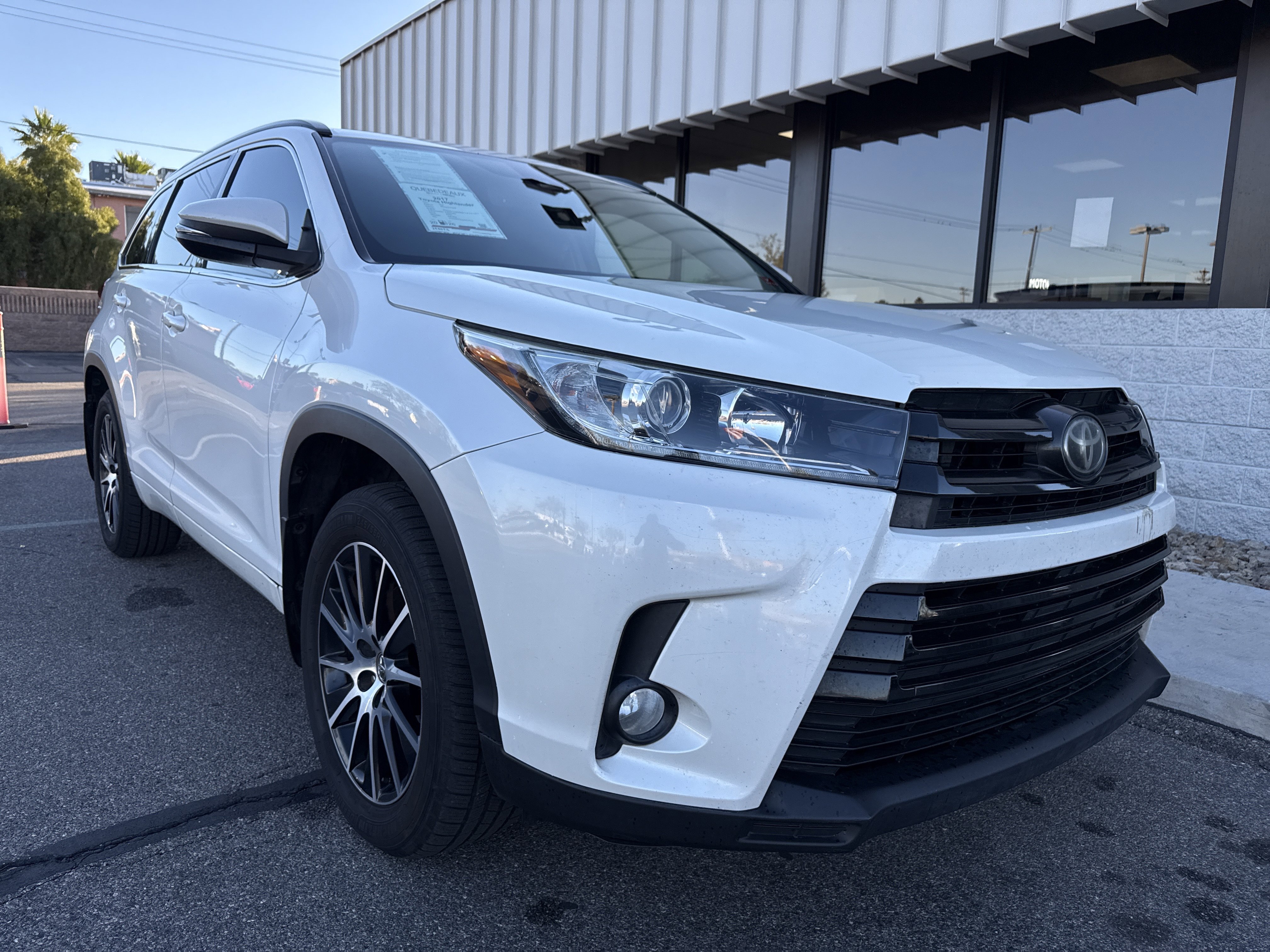 Used 2017 Toyota Highlander SE image 40