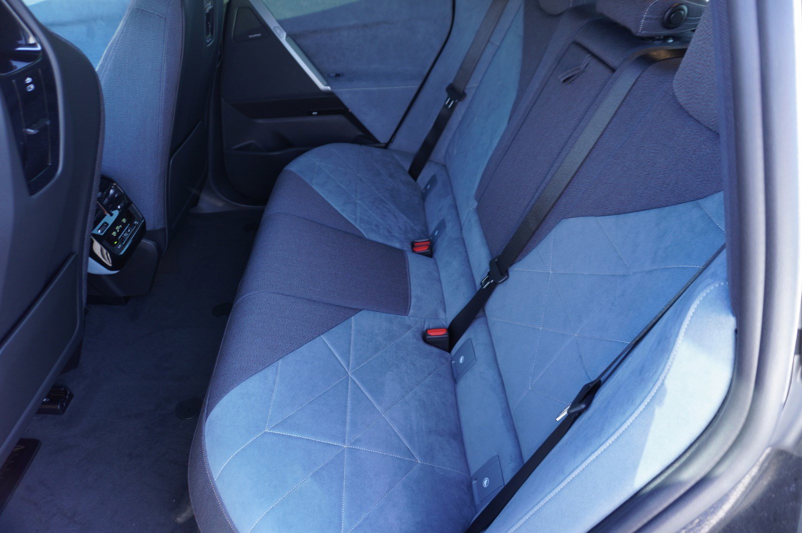 New 2025 BMW iX xDrive50 image 21