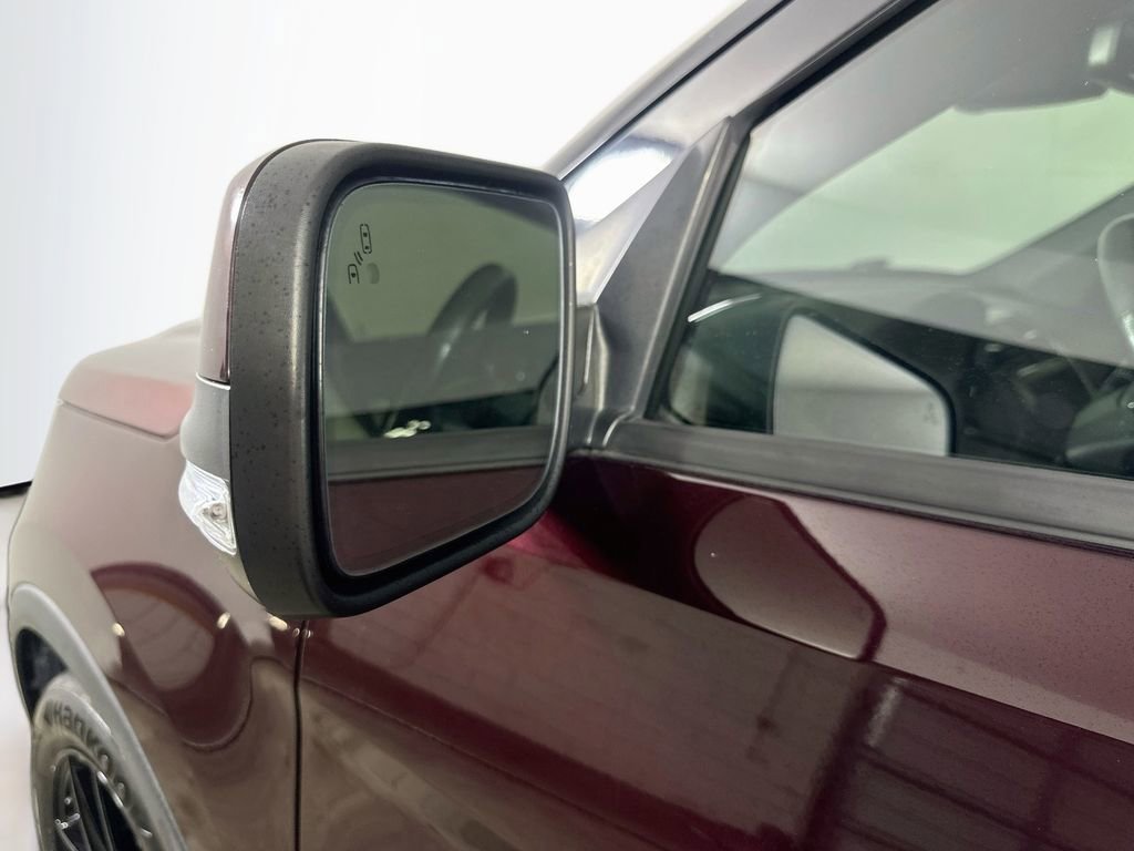 Used 2019 Ford Explorer Limited w/ Ford Safe & Smart Package FWD image 40