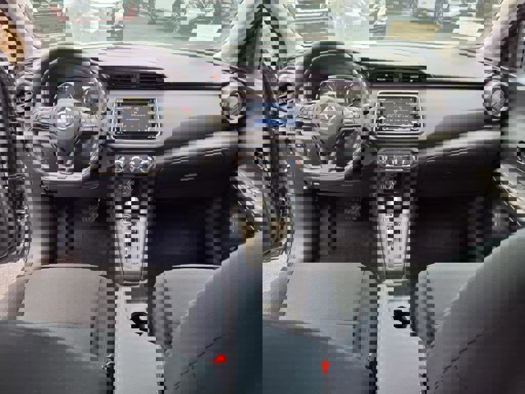New 2025 Nissan Kicks Play S image 7