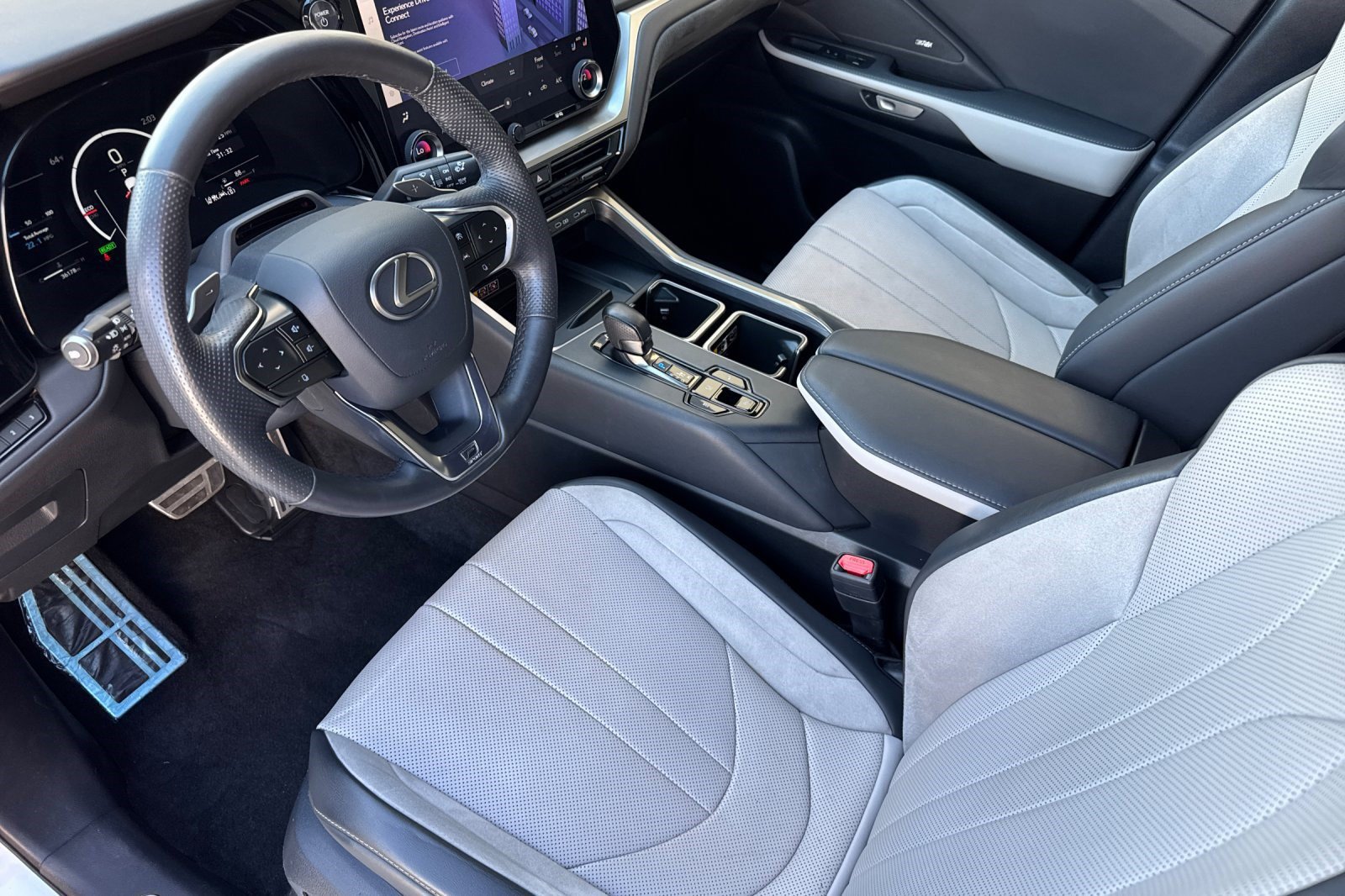 Certified 2024 Lexus TX 500h AWD w/ Technology Package image 4