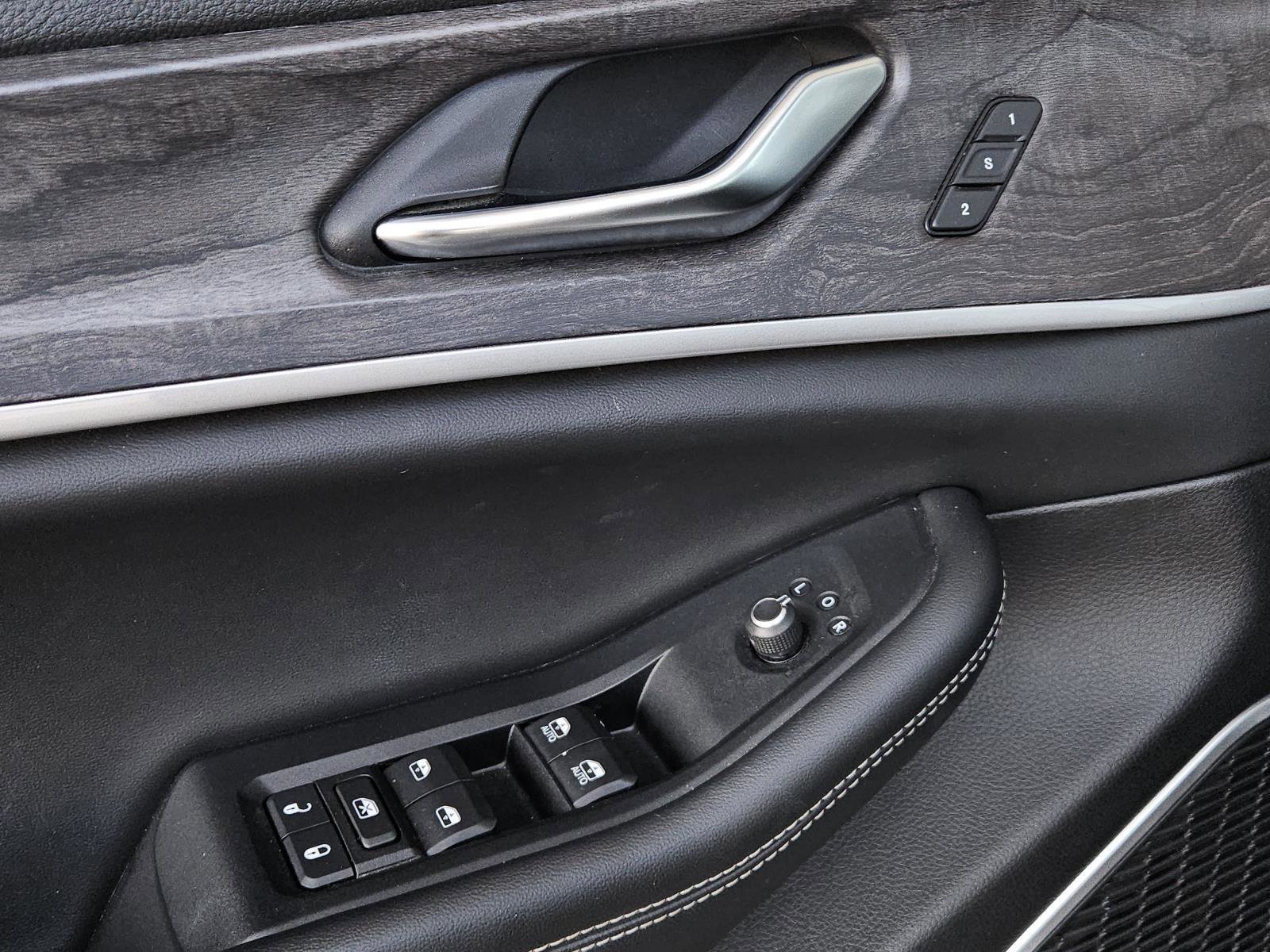 Used 2022 Jeep Grand Cherokee Limited image 26