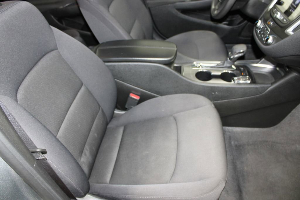 Used 2024 Chevrolet Malibu LT image 19