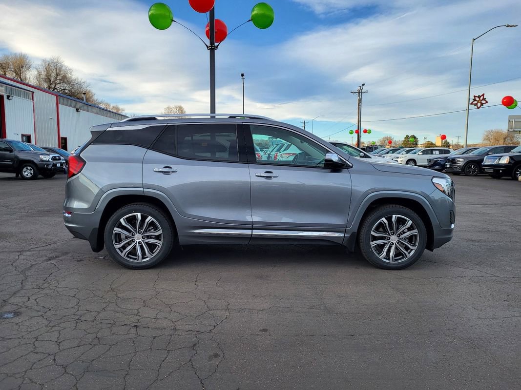 Used 2020 GMC Terrain Denali w/ Denali Premium Package image 6