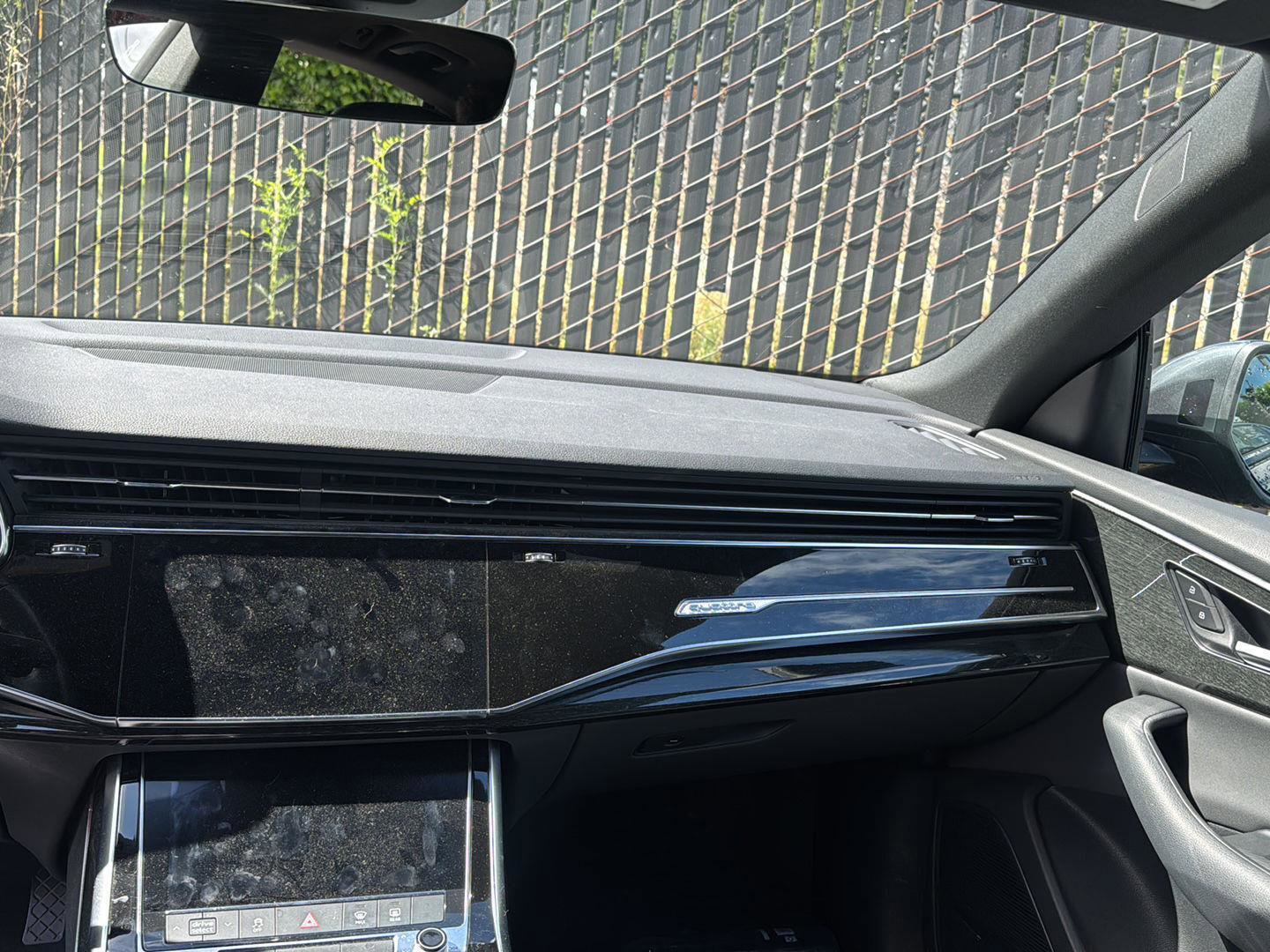 Used 2019 Audi Q8 Premium Plus w/ Premium Plus image 11