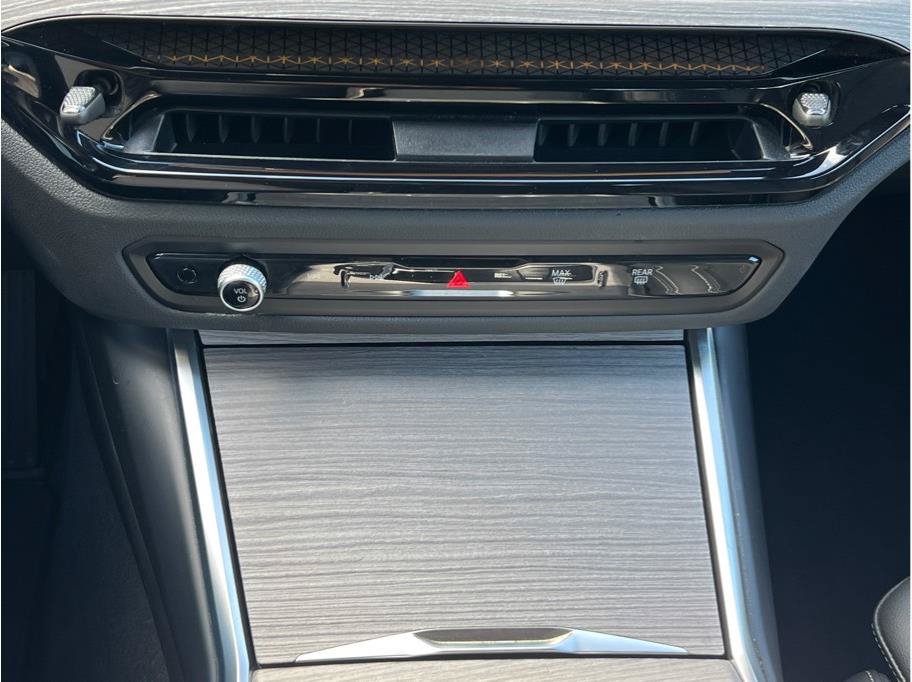 Used 2026 BMW 330i Sedan RWD image 16