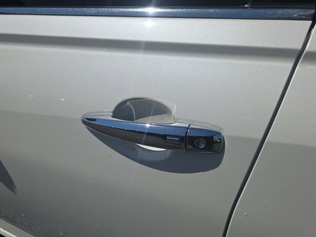 Used 2020 Nissan Altima 2.0 Platinum FWD image 19