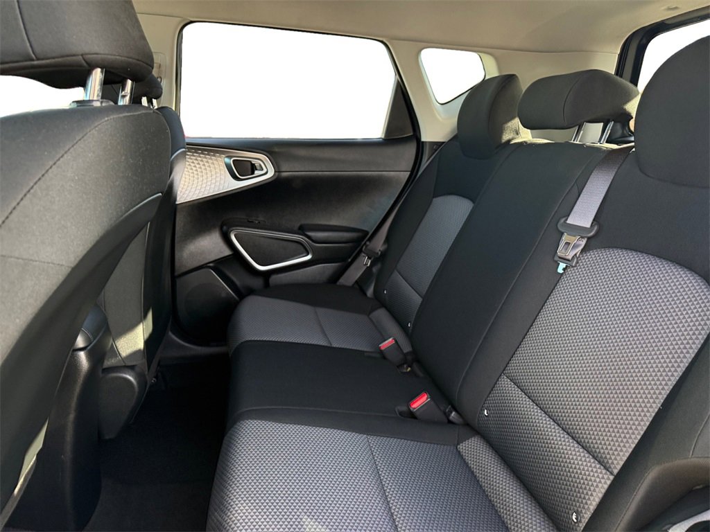 Certified 2023 Kia Soul LX image 14