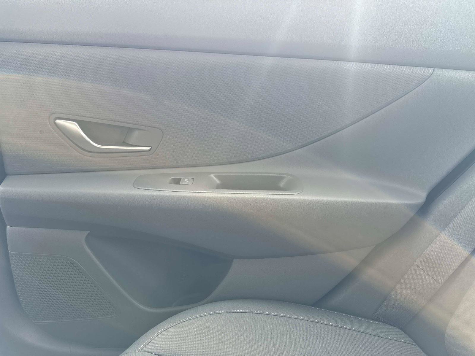 Certified 2023 Hyundai Elantra SEL image 15