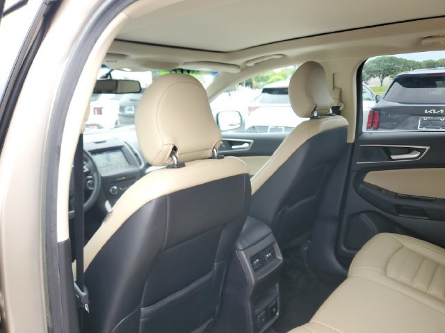 Used 2018 Ford Edge SEL w/ Equipment Group 201A AWD/4WD image 11