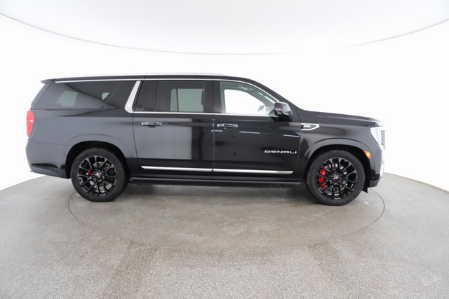 Used 2023 GMC Yukon XL Denali image 22
