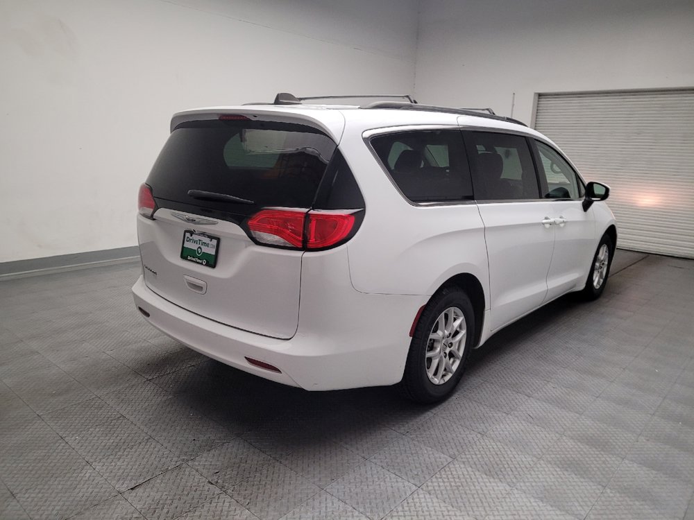 Used 2021 Chrysler Voyager Lxi FWD image 9