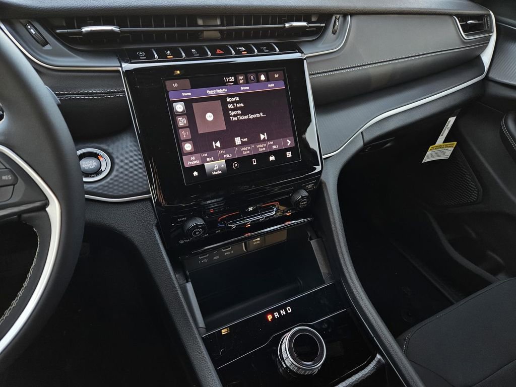 New 2026 Jeep Grand Cherokee L Laredo RWD image 19