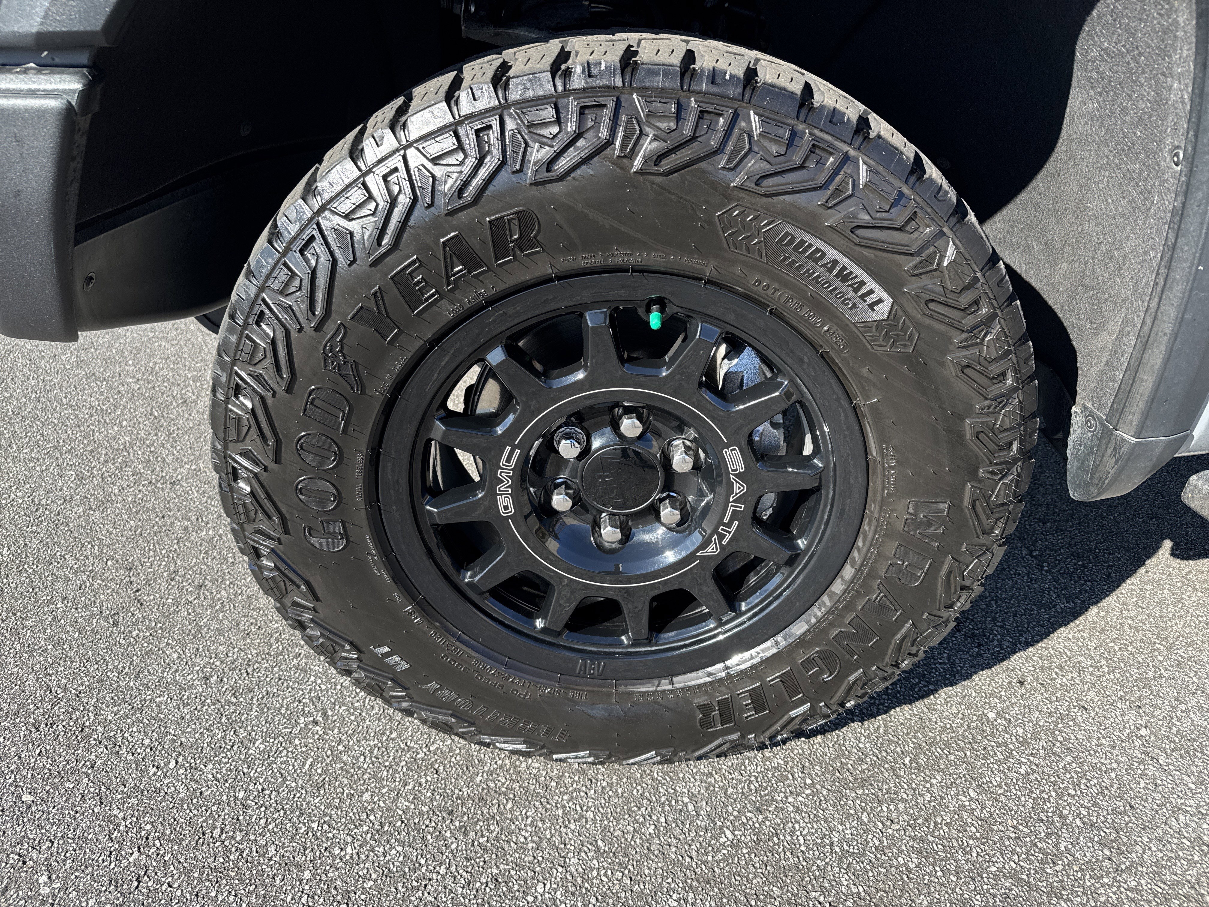 Used 2024 GMC Sierra 1500 AT4X w/ AT4X AEV Edition image 13