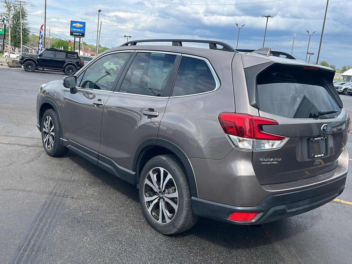 Used 2023 Subaru Forester Limited image 3