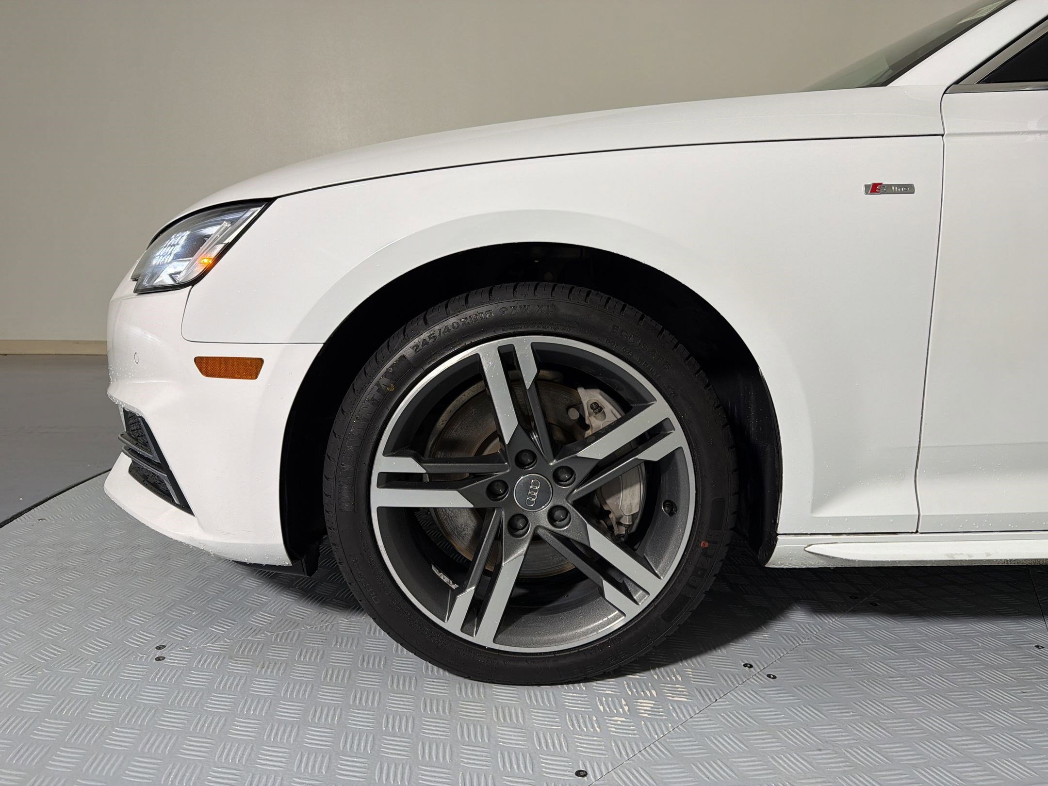 Used 2017 Audi A4 2.0T Premium Plus w/ Premium Plus Package AWD/4WD image 10