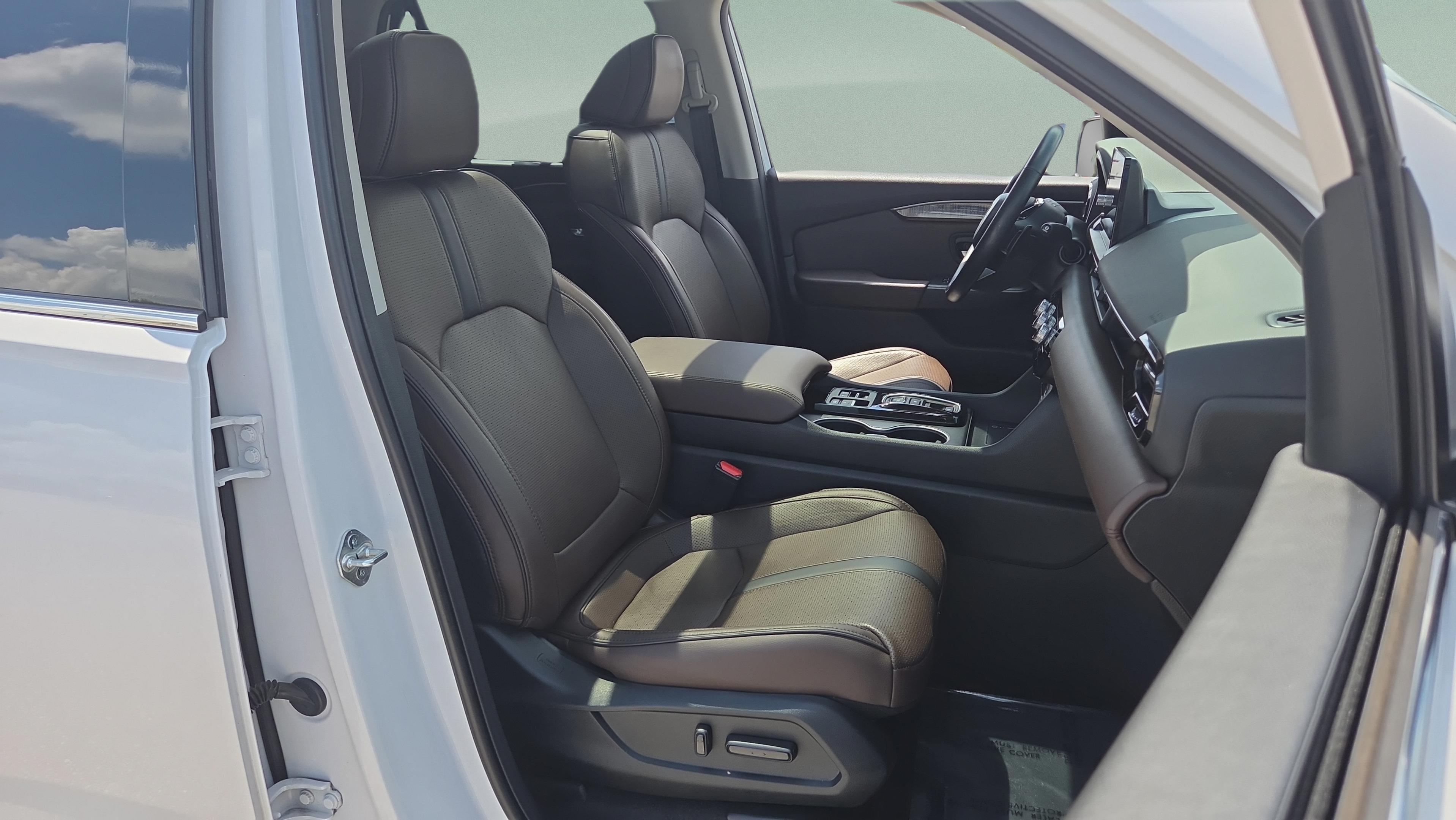 Used 2023 Honda Pilot Elite image 17