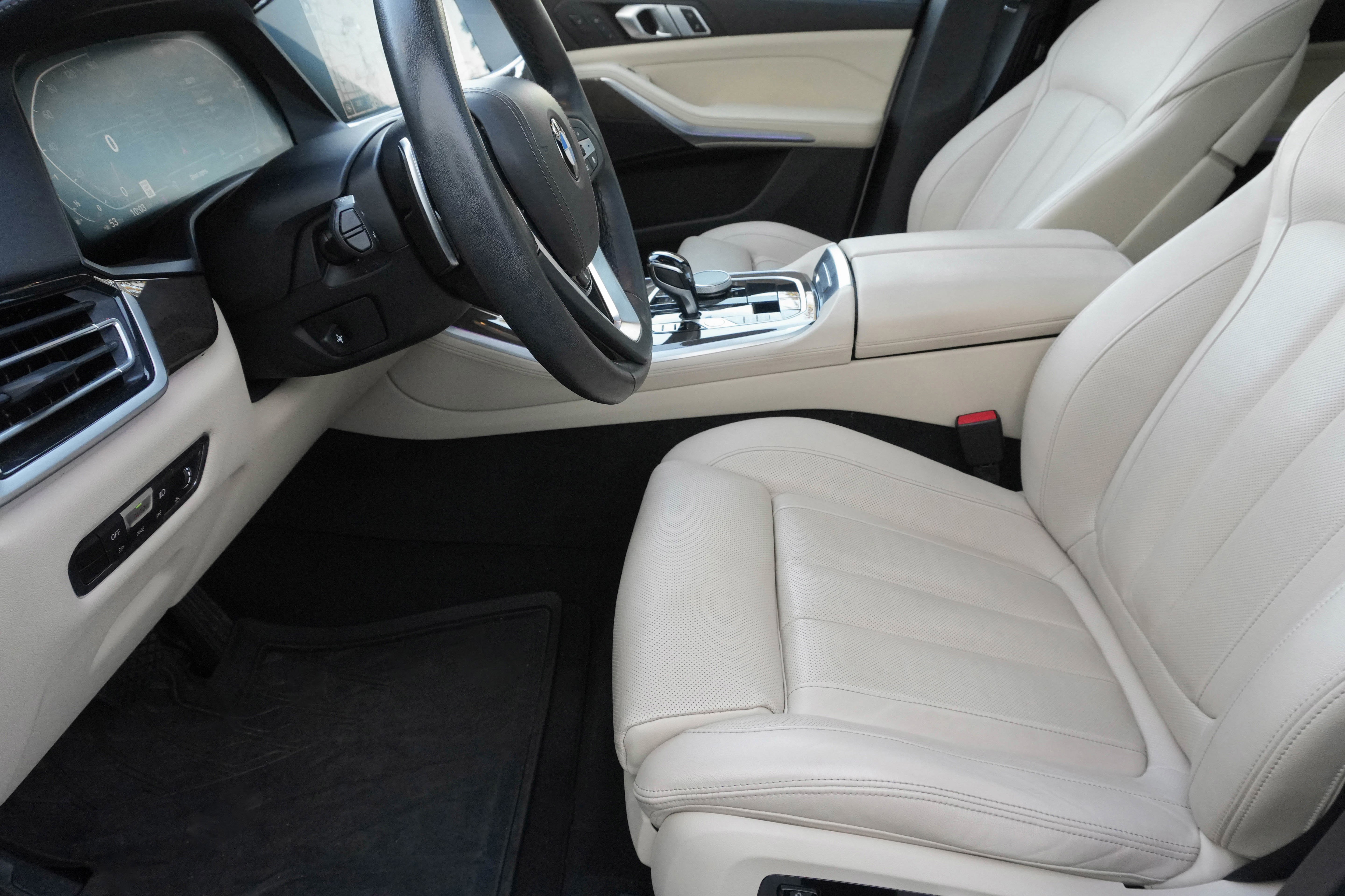 Used 2022 BMW X5 xDrive40i w/ Luxury Seating Package image 9