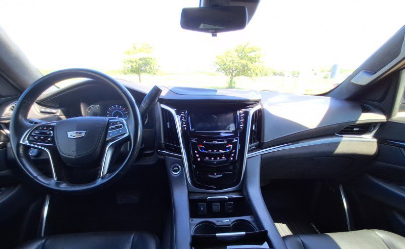 Used 2020 Cadillac Escalade ESV Platinum AWD/4WD image 18