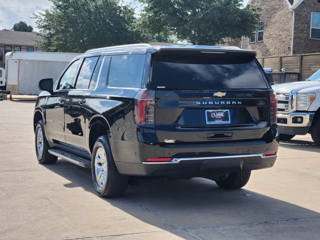 Used 2025 Chevrolet Suburban LS RWD image 3