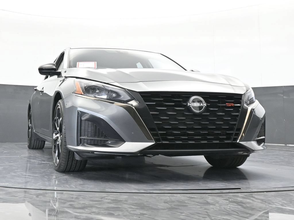 Used 2024 Nissan Altima 2.5 SR FWD image 59