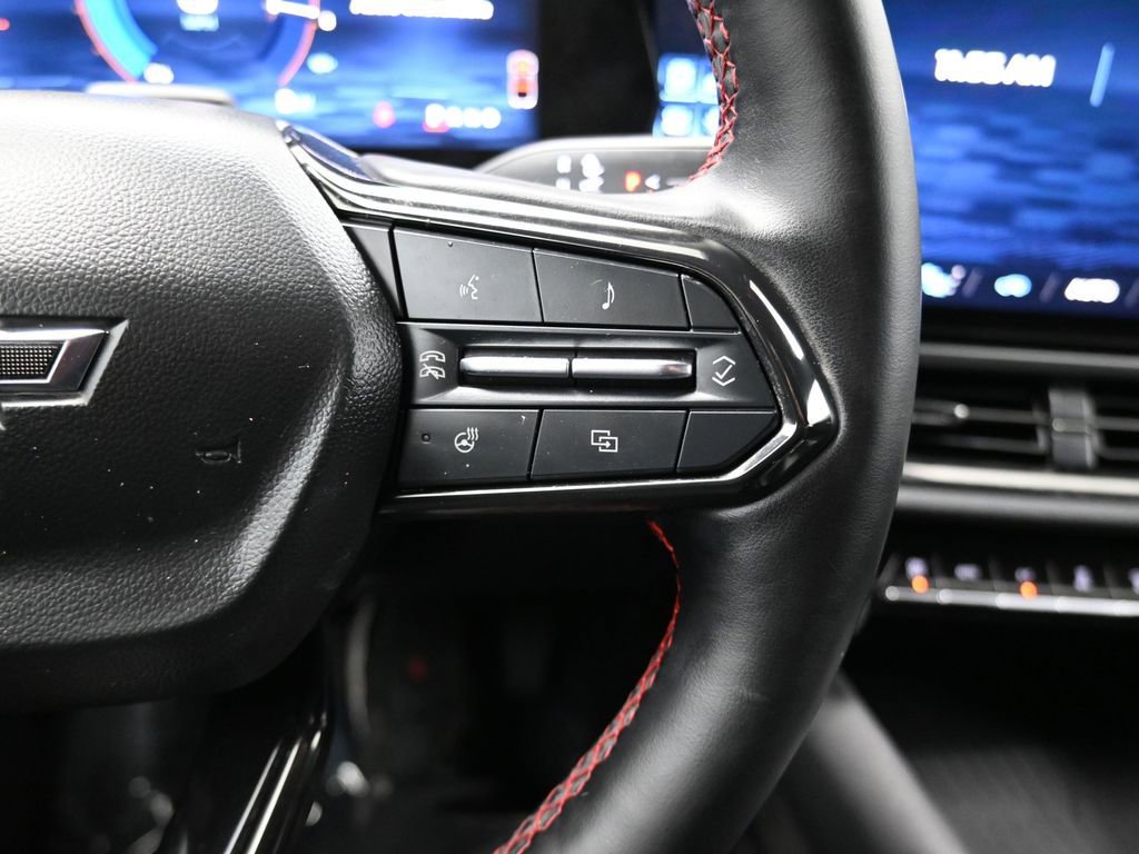 Used 2024 Chevrolet Equinox EV RS image 23