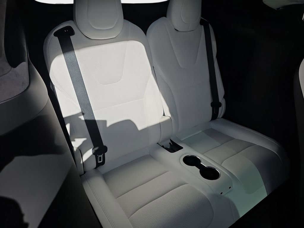 Used 2023 Tesla Model X image 16