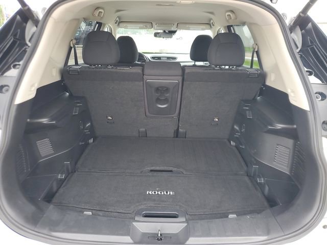 Used 2020 Nissan Rogue SV w/ Premium Package FWD image 7