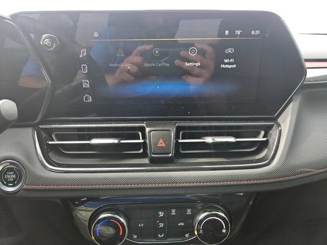 Used 2024 Chevrolet TrailBlazer RS w/ Driver Confidence Package FWD image 18