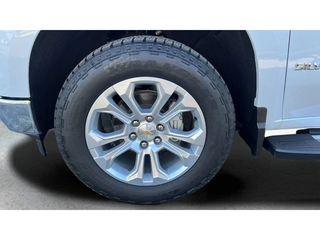 Certified 2026 Chevrolet Silverado 1500 LTZ w/ LTZ Premium Package AWD/4WD image 35