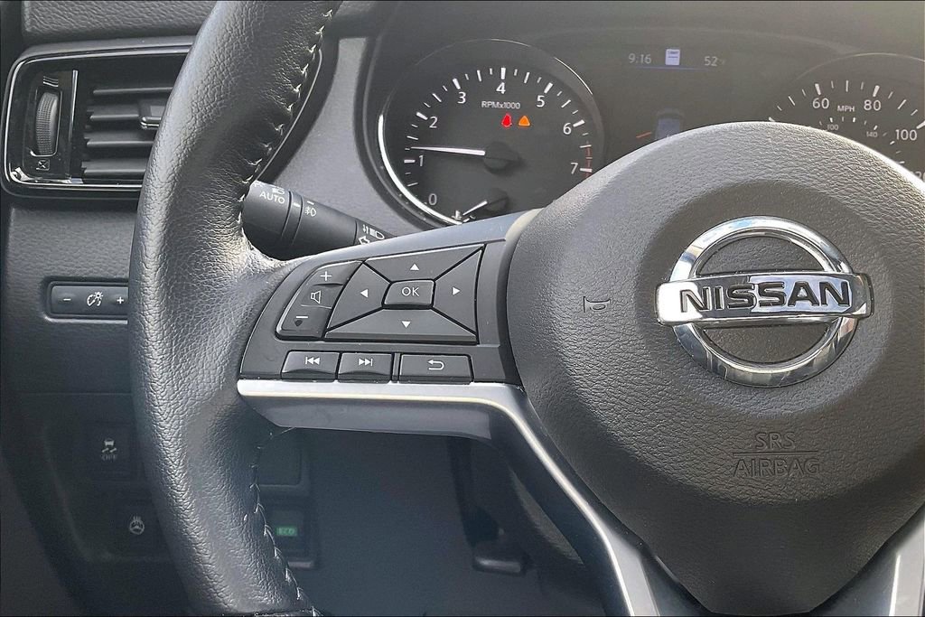 Used 2022 Nissan Rogue Sport SL w/ Premium Package image 17