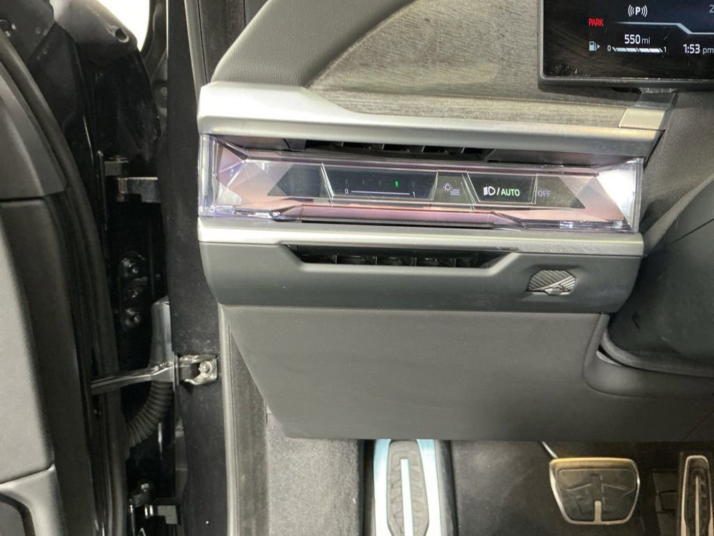 Certified 2023 BMW 740i image 18