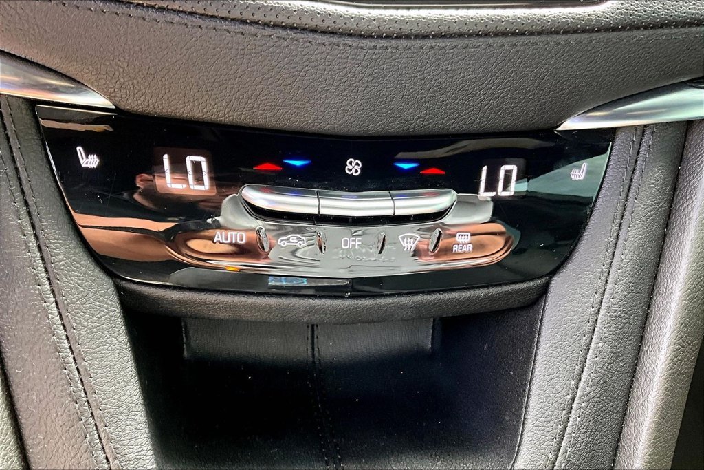Used 2025 Cadillac XT5 Premium Luxury w/ Technology Package AWD/4WD image 24