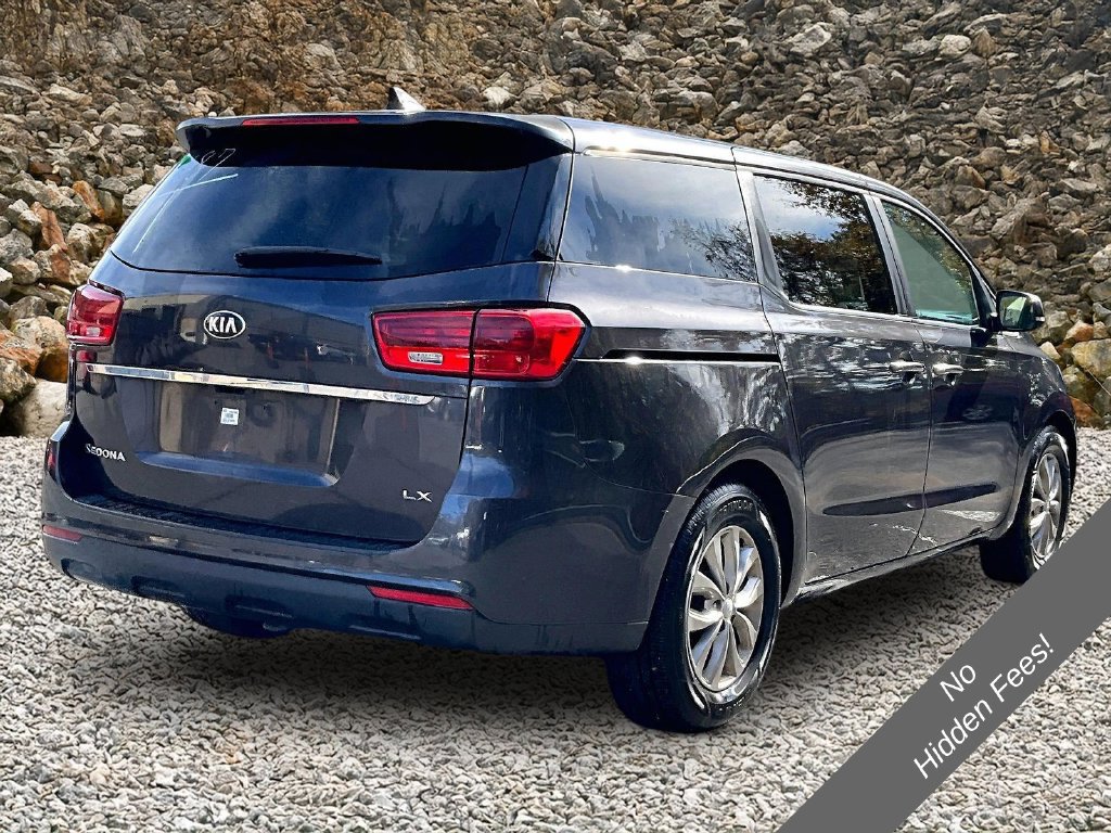 Used 2019 Kia Sedona LX FWD image 2