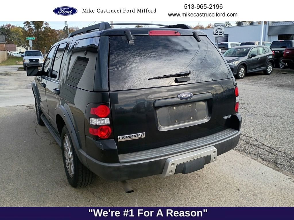 Used 2008 Ford Explorer XLT image 4