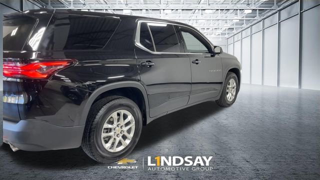 Used 2023 Chevrolet Traverse LS FWD image 9