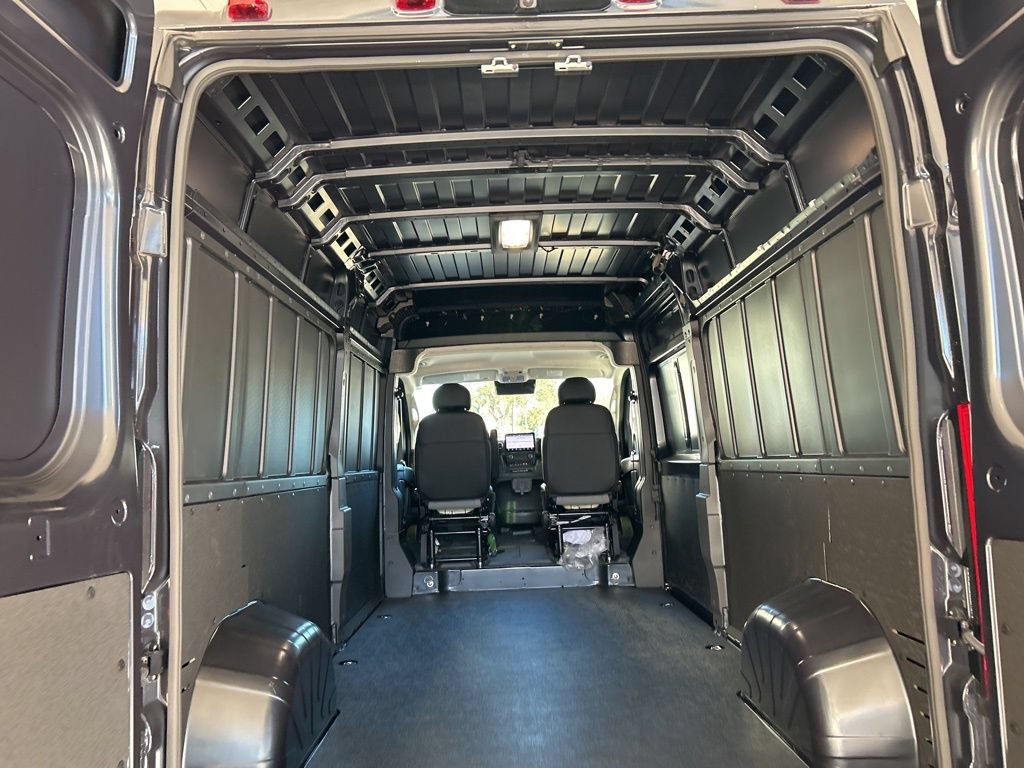 New 2026 RAM ProMaster 2500 w/ Premium Convenience Group FWD image 31